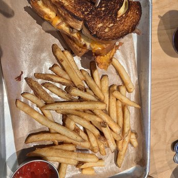 BoomerJack's Grill - Sports Bars Near Me - Fort Worth, Texas
