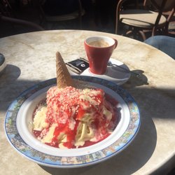 Eiscafè Boticelli - Das beste Spaghetti-Eis überhaupt.