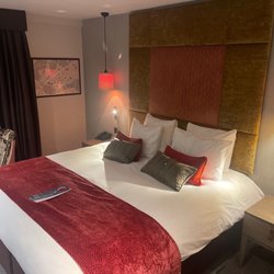The Gonville Hotel - Our lovely room.