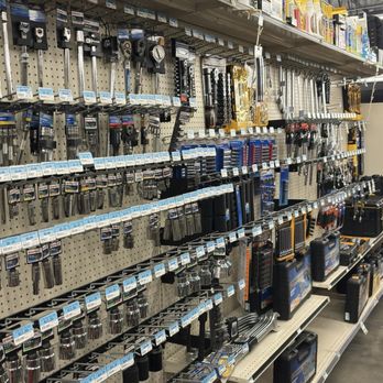 Tractor Supply - Pet Stores Near Me - New Hudson, Michigan