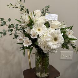 Corum's Flowers & Gifts - Sympathy Floral Arrangement