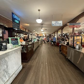 La King's Confectionery - Ice Cream & Frozen Yogurt Near Me - Galveston, Texas La King's Confectionery - Ice Cream & Frozen Yogurt Near Me - Galveston, Texas