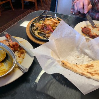 India Clay Oven - Curry is empty!! Chicken tandoori middle, butter naan on right. So good!! - Indian Near Me - Branson, Missouri India Clay Oven - Curry is empty!! Chicken tandoori middle, butter naan on right. So good!! - Indian Near Me - Branson, Missouri