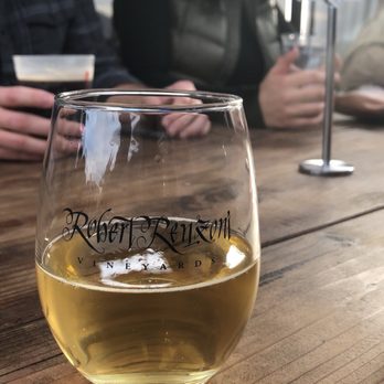 Robert Renzoni Vineyards - Wineries Near Me - Temecula, California