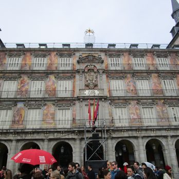 Plaza Mayor - Plaza Mayor in Madrid - Landmarks & Historical Buildings Near Me - Madrid, M