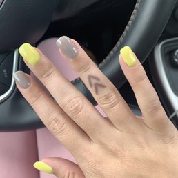 Dip manicure