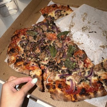 Outta Sight Pizza - Pizza Near Me - San Francisco, California