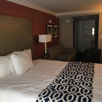 Nantasket Beach Resort - Super comfy bed - Resorts Near Me - Hull, Massachusetts Nantasket Beach Resort - Super comfy bed - Resorts Near Me - Hull, Massachusetts