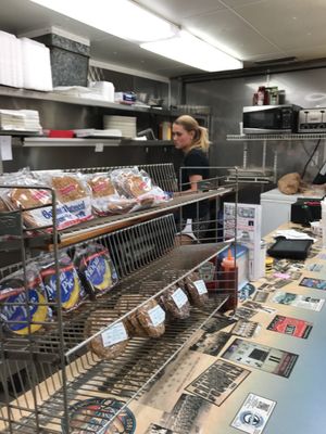 Lee's Sandwich Shop by null