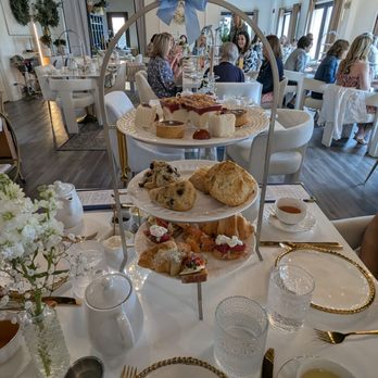 Oak Plus Rose - Tea Rooms Near Me - Geneva, Illinois