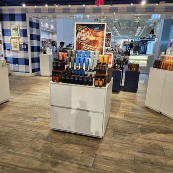 Bath & Body Works - The men shop - Cosmetics & Beauty Supply Near Me - Culver City, California Bath & Body Works - The men shop - Cosmetics & Beauty Supply Near Me - Culver City, California