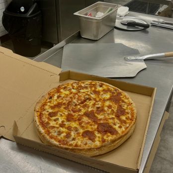 Pop's Pizza - Sausage Pan Pizza i - Pizza Near Me - Mundelein, Illinois Pop's Pizza - Sausage Pan Pizza i - Pizza Near Me - Mundelein, Illinois