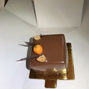 La Rocca Creative Kitchen - Hazelnut cube - Desserts Near Me - Richmond Hill, Ontario La Rocca Creative Kitchen - Hazelnut cube - Desserts Near Me - Richmond Hill, Ontario