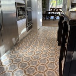 SoCal Carpets and Floorcovering - Kitchen