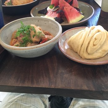 Dawa's - Pork Chilly with steam bun. Can't go wrong with this. - Himalayan/Nepalese Near Me - Woodside, New York
