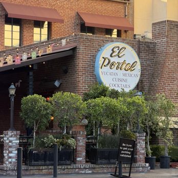 El Portal - Front entrance - Mexican Near Me - Pasadena, California