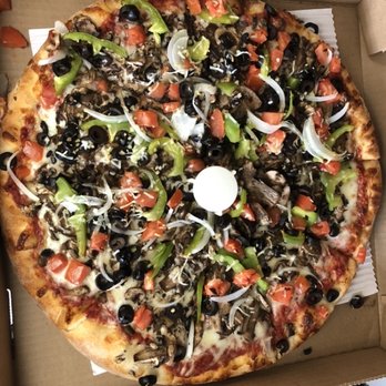 Pasadena Pizza - Large Veggie special Monday, $18.50 plus tax and tip. (Nice people work here.) you are on speed dial. - Pizza Near Me - Pasadena, California