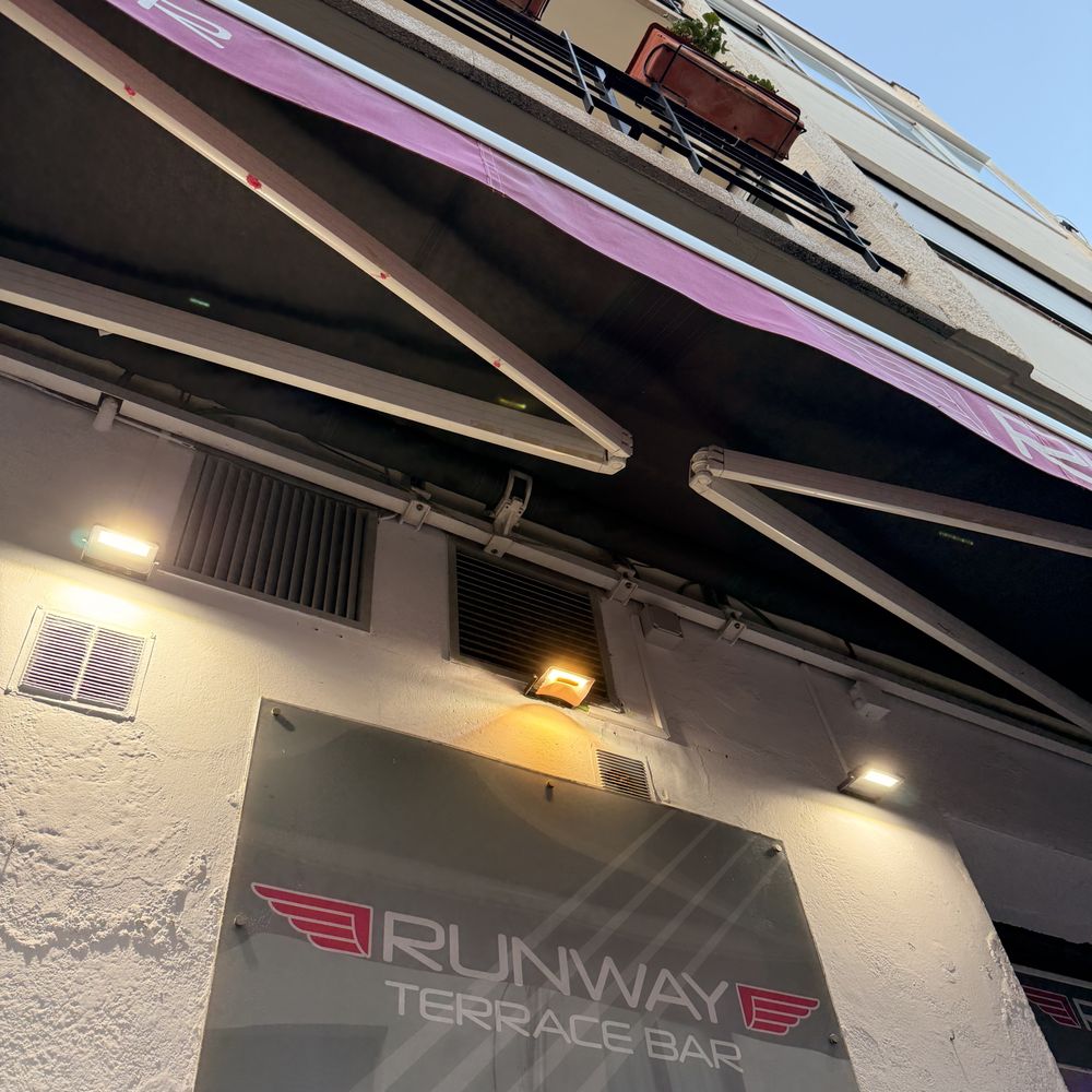 Runway Terrace Bar - Gay Bars Near Me - Sitges, B