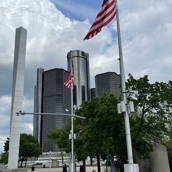 GMRenCen - The REN Cen - Shopping Centers Near Me - Detroit, Michigan