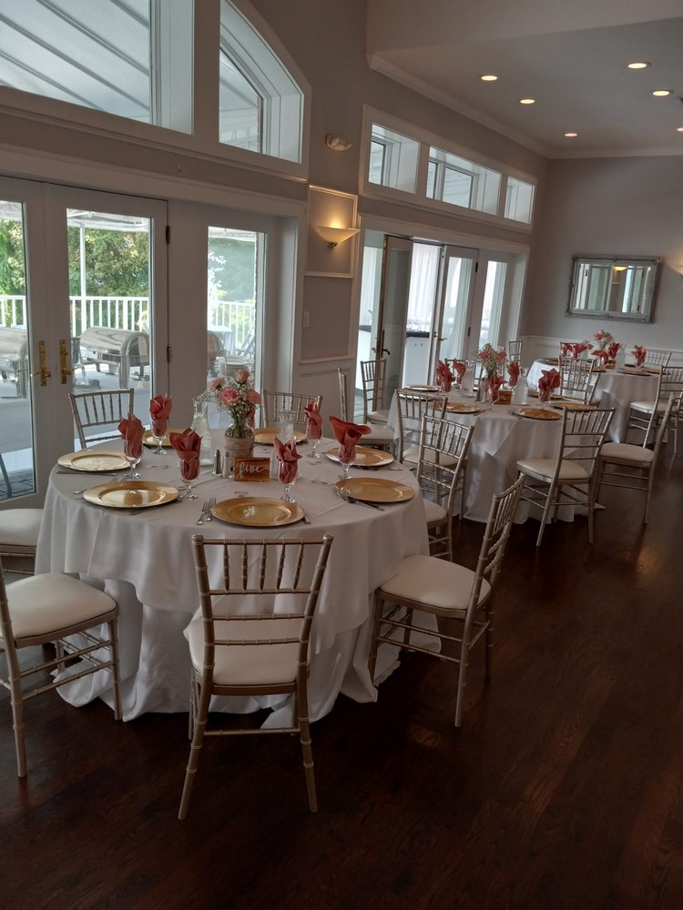 JOHNNY’S FLORIST Updated August 2024 13 Reviews 2 Tuckahoe Rd