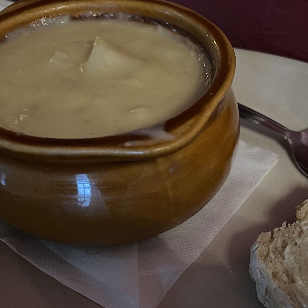 Celtic Ray Irish Pub - Leek & Potato Soup - Irish Near Me - Punta Gorda, Florida Celtic Ray Irish Pub - Leek & Potato Soup - Irish Near Me - Punta Gorda, Florida