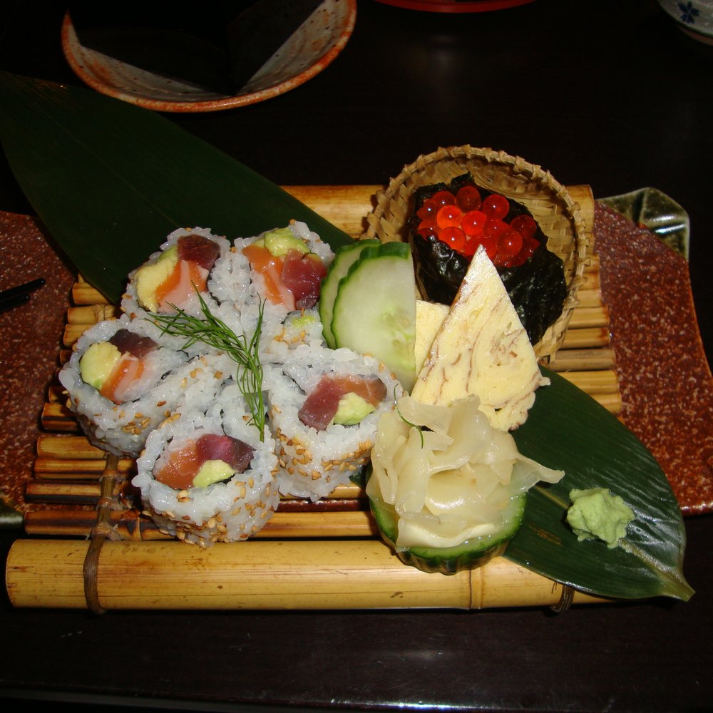 Kokoya - Menu Dégustation (Tasting Menu) - Fourth course (originally a six-piece roll... forgot to take a picture first) - Japanese Near Me - Paris, 75 Kokoya - Menu Dégustation (Tasting Menu) - Fourth course (originally a six-piece roll... forgot to take a picture first) - Japanese Near Me - Paris, 75