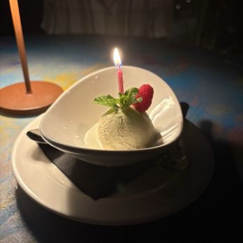 Geoffrey's Malibu - Ice cream - Seafood Near Me - Malibu, California