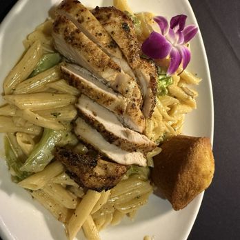 Noir Kitchen & Cocktails - Cajun Chicken Pasta - Soul Food Near Me - Nashville, Tennessee