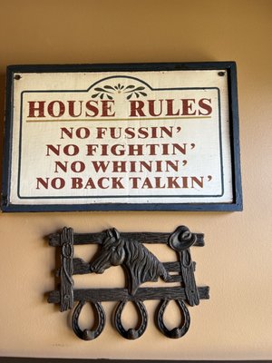 Carriage House Restaurant & Tavern by null