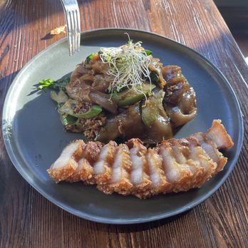 Bangkok Degree - Pad See-Ew with Crispy Pork - Thai Near Me - Brooklyn, New York Bangkok Degree - Pad See-Ew with Crispy Pork - Thai Near Me - Brooklyn, New York