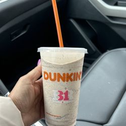 Baskin Robbins - Medium Milkshake...soo yummy!!