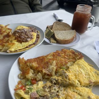 The Small Café - Breakfast & Brunch Near Me - Long Beach, California The Small Café - Breakfast & Brunch Near Me - Long Beach, California