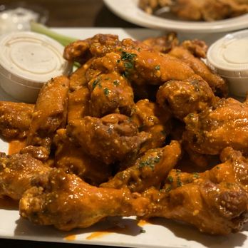 iBar - Hot Buffalo, chef style fried hard - American Near Me - Baltimore, Maryland