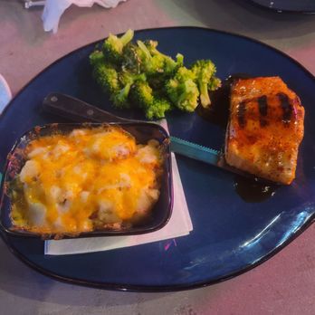 Tampa Joe's - Salmon, chs mash, and broccoli - Sports Bars Near Me - Tampa, Florida
