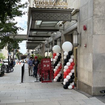 Giordano's - Pizza Near Me - Washington, DC, District of Columbia