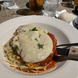 Snappers Bar & Grill - Chicken Parmesan