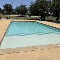 Wandering Oaks RV Resort - Pool area
