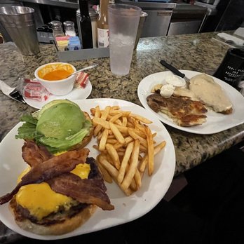 Teddy Bear Restaurant - American Near Me - Big Bear Lake, California
