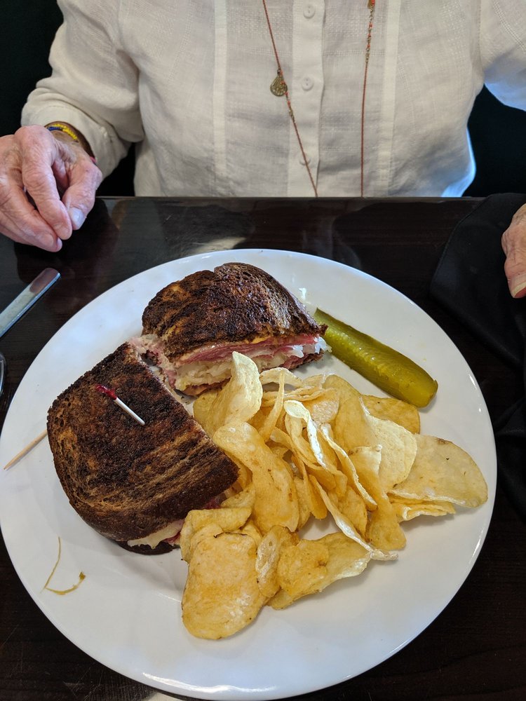 FAIRFIELD MARKET & CAFE 18 Photos & 20 Reviews Grocery 6955 Fern