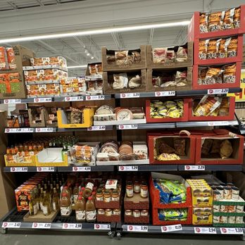 Lidl - Seasonal- Happy Fall, Y'all - Grocery Near Me - Buford, Georgia Lidl - Seasonal- Happy Fall, Y'all - Grocery Near Me - Buford, Georgia