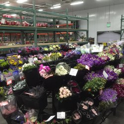 Arizona Flower Market - Shop our cooler for the freshest supply of flowers from around the world!