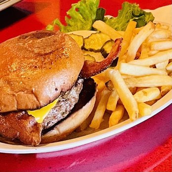 Paradise Valley Cafe - Amazing burger - American Near Me - Mountain Center, California Paradise Valley Cafe - Amazing burger - American Near Me - Mountain Center, California