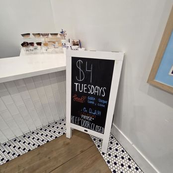 Handel's Homemade Ice Cream - Specials - Ice Cream & Frozen Yogurt Near Me - Irvine, California