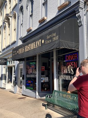 Favas 1910 Diner by null