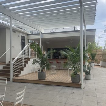 The Long Goodbye - Outdoor bar - Cocktail Bars Near Me - Austin, Texas