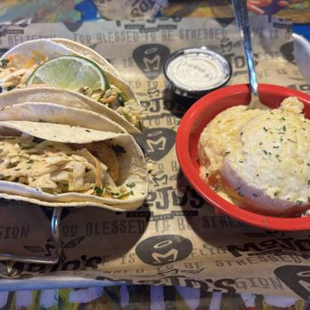 Mojo Grill & Catering - Shrimp tacos and cheese grits - Cajun/Creole Near Me - Ocala, Florida