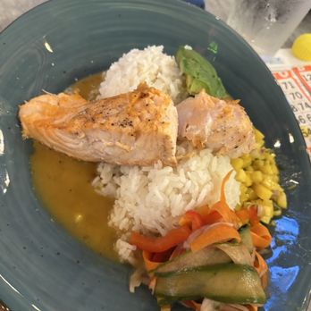 The Peculiar Pub - Salmon bowl - Pubs Near Me - Bradenton, Florida The Peculiar Pub - Salmon bowl - Pubs Near Me - Bradenton, Florida