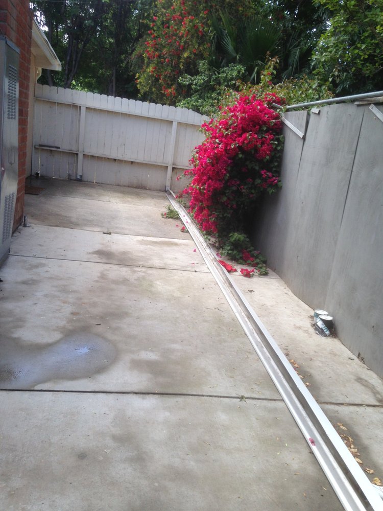 Slide of Tom Reed Roofing