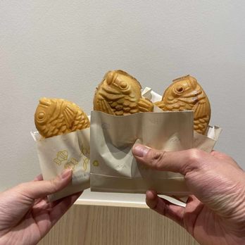 Little Pisces - Filled taiyaki - Desserts Near Me - Richmond, British Columbia Little Pisces - Filled taiyaki - Desserts Near Me - Richmond, British Columbia