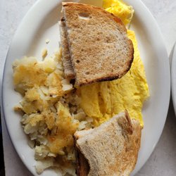 Silver Spring Family Diner - Silver spring breakfast special which also included sausage which was on a different plate